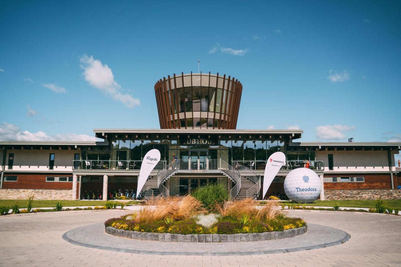 Theodora Golf Club Hotel Alba Iulia Ngoại thất bức ảnh