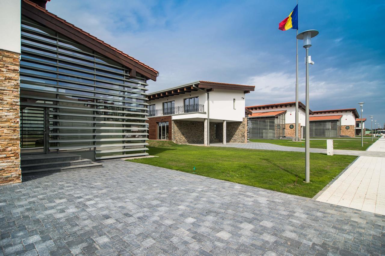 Theodora Golf Club Hotel Alba Iulia Ngoại thất bức ảnh