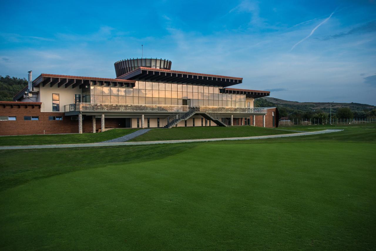 Theodora Golf Club Hotel Alba Iulia Ngoại thất bức ảnh