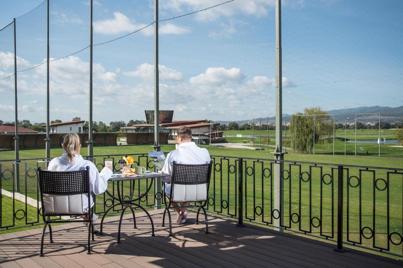 Theodora Golf Club Hotel Alba Iulia Ngoại thất bức ảnh